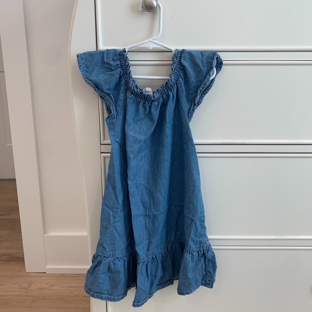 Girls dress